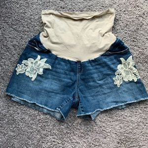 Motherhood Maternity shorts Sz XLarge